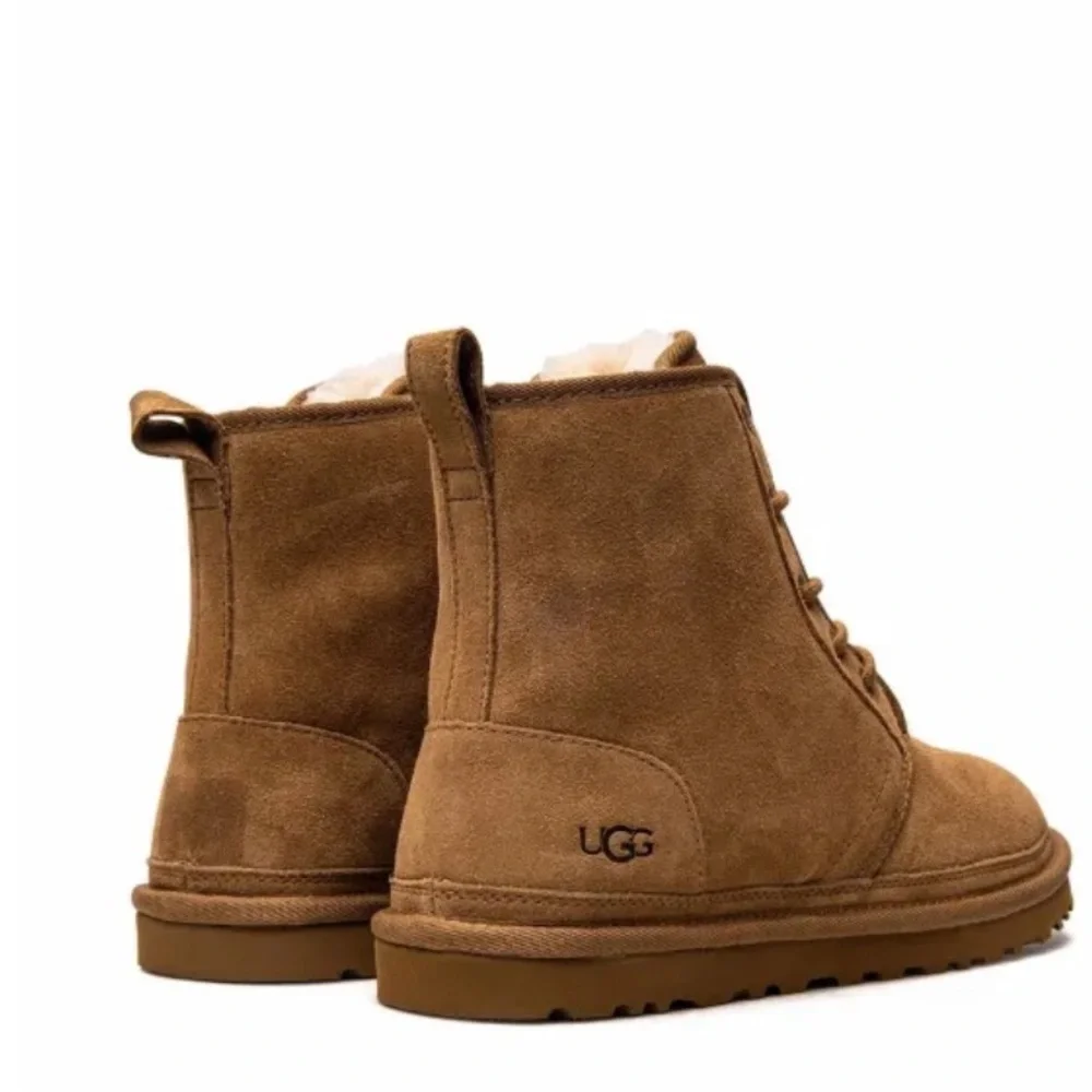 NEW UGG Harkley Chukka Chestnut Brown Sherpa Boots Size 9